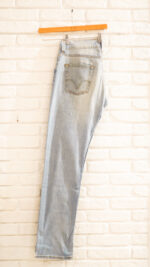 Levis 501 jeans