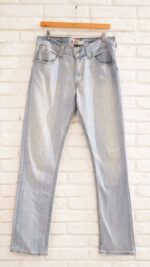 Levis 501 jeans