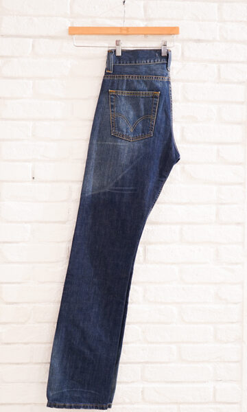 Levis 506 jeans
