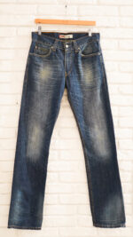 Levis 506 jeans